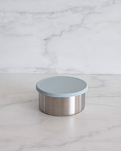 Load image into Gallery viewer, Stainless steel container with leakproof silicone lid for food storage. Perfect for storing leftovers, salads & snacks