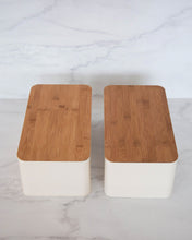 Load image into Gallery viewer, Biscuit and cracker container set sealed with bamboo lid and silicone seal, used to store biscuits, crackers, and bread