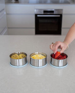 Stainless steel container with leakproof silicone lid for food storage. Perfect for storing yoghurt, nuts & fruit