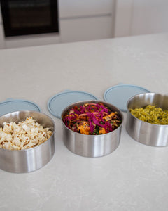 Stainless steel container with leakproof silicone lid for food storage. Perfect for storing leftovers, soups & salads