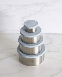 Stainless steel container set with leakproof silicone lid for food storage. Set of 4 containers ranging from small to large. Perfect for storing nuts, seeds, fruit, snacks & leftovers